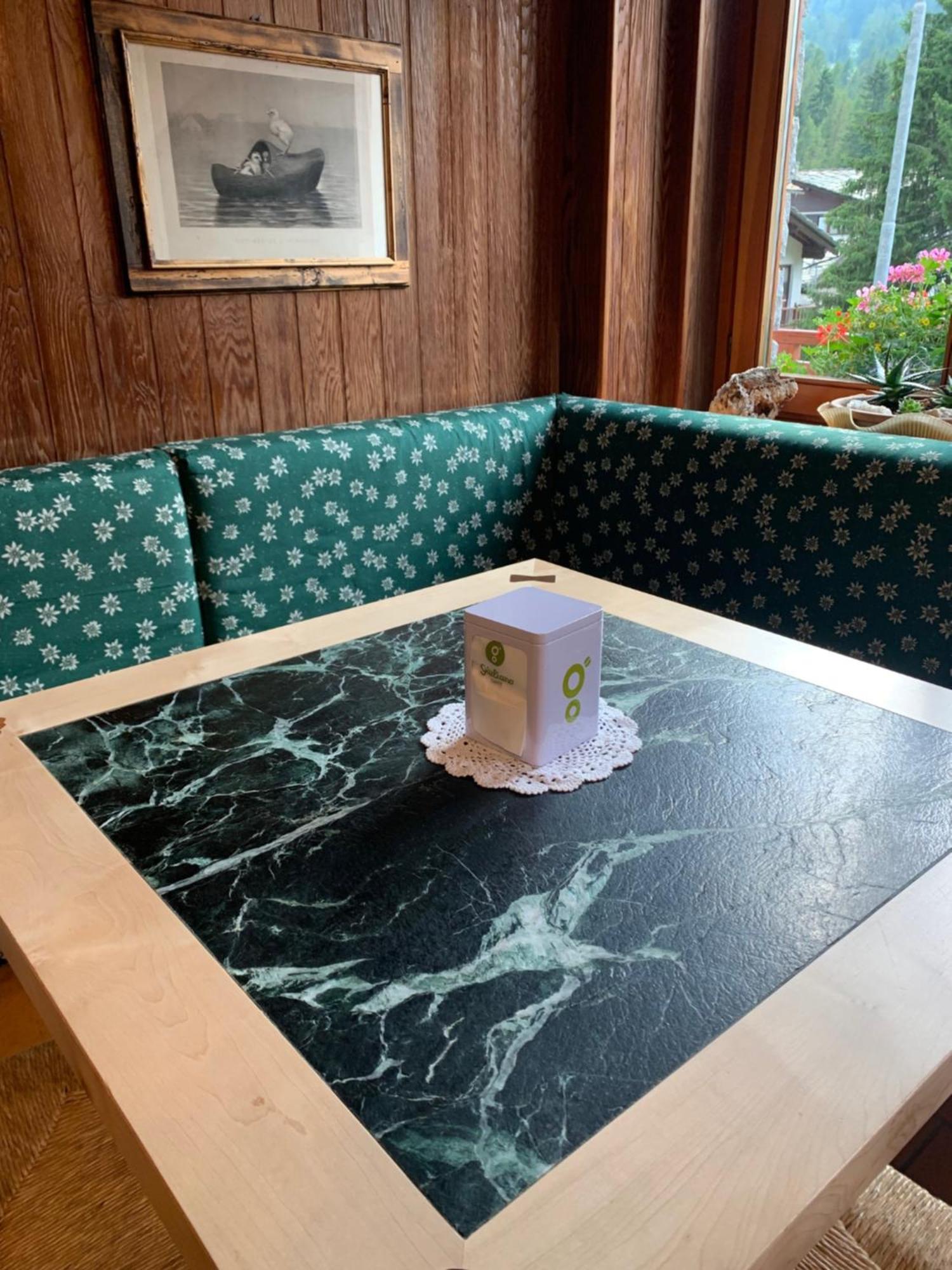 Hotel Flora Alpina Gressoney-Saint-Jean Eksteriør bilde