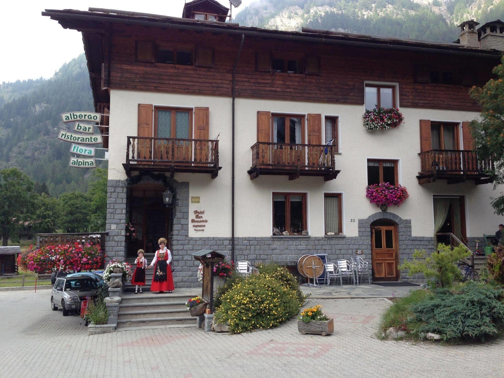 Hotel Flora Alpina Gressoney-Saint-Jean Eksteriør bilde